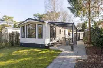 Chalet te koop in bosrijk Bilthoven nabij voorzieningen