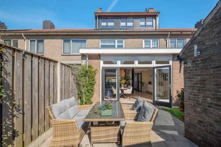 Huis te koop Santpoort Noord 3 slaapkamers moderne keuken tuin