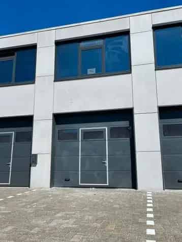 Bedrijfspand te Huur 's-Gravenzande 54m2