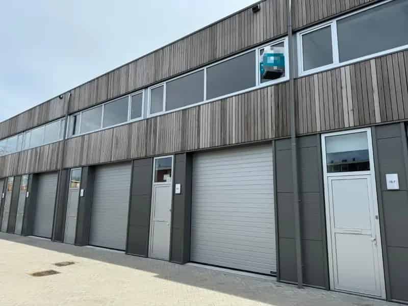 Bedrijfshal te Huur Zoetermeer Rokkeveenseweg
