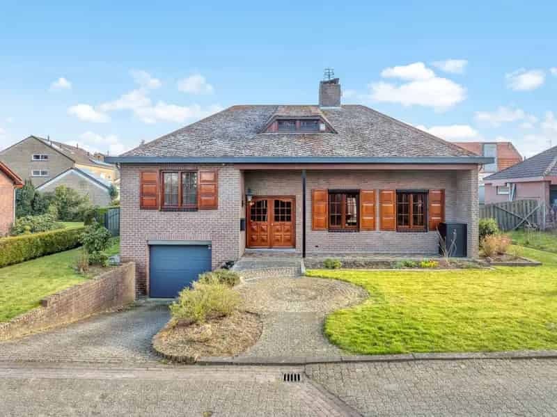 Vrijstaande Splitlevelwoning Obbicht 278m2 3 slaapkamers Garage Tuin