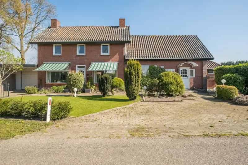 Vrijstaande woning Oud Gastel 4 slaapkamers grote tuin