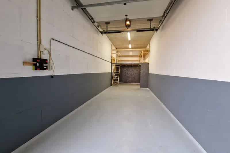 Bedrijfshal Wormerveer te koop: Opslagunit 32m²