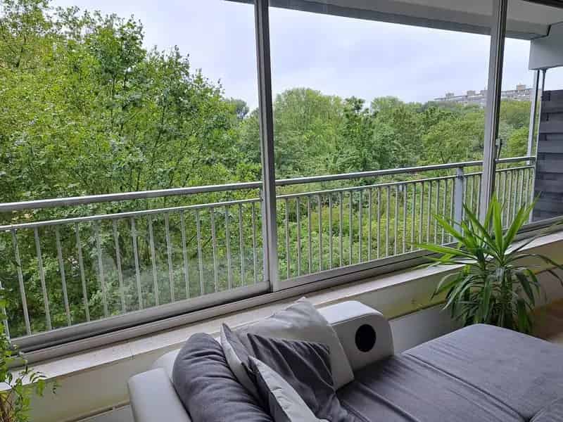 Gemeubileerd 4-kamerappartement - Ruime en Lichte Woonkamer