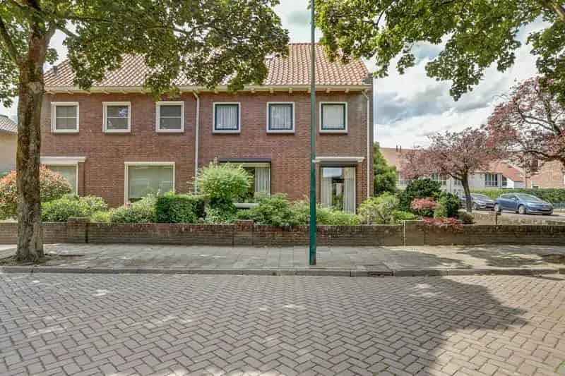Huis te koop Dongen: karakteristieke woning te moderniseren