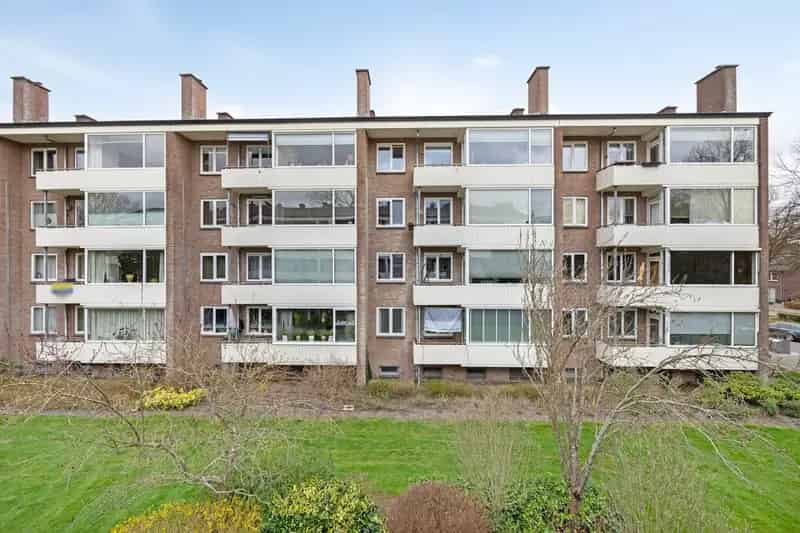 Ruim 3-kamer appartement Apeldoorn West