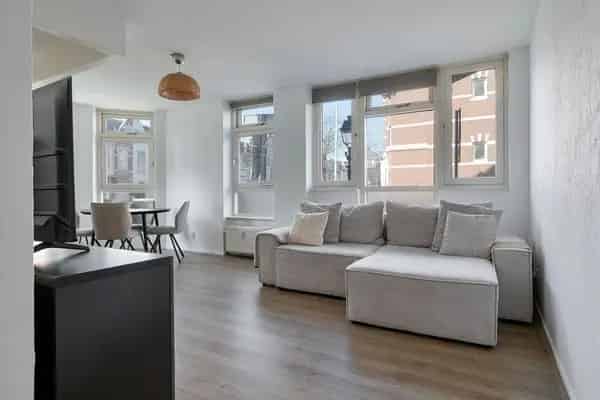 Licht hoekappartement Regentessekwartier