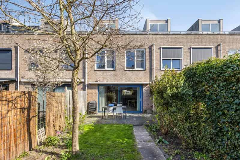 3 Slaapkamers Eengezinswoning Leiden Poelgeest Tuin Dakterras