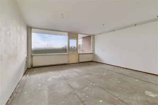 Appartement Almere: Ruim 2-slaapkamers, Balkon, Nabij A6