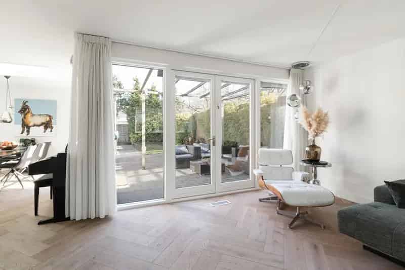 5 Slaapkamer Semi-bungalow Heiloo Nabij Duinen