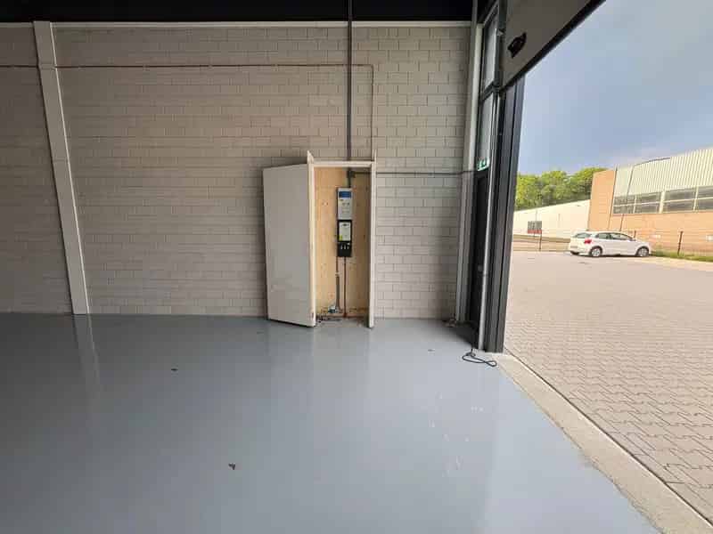 Bedrijfshal Helmond te Huur of Koop 98m²