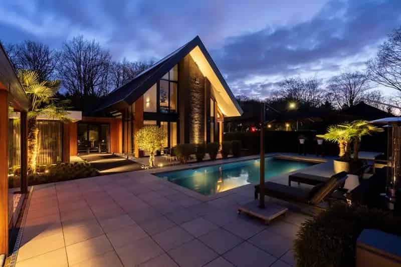 Luxe Villa Rhenen 4 slaapkamers Zwembad Grote Tuin