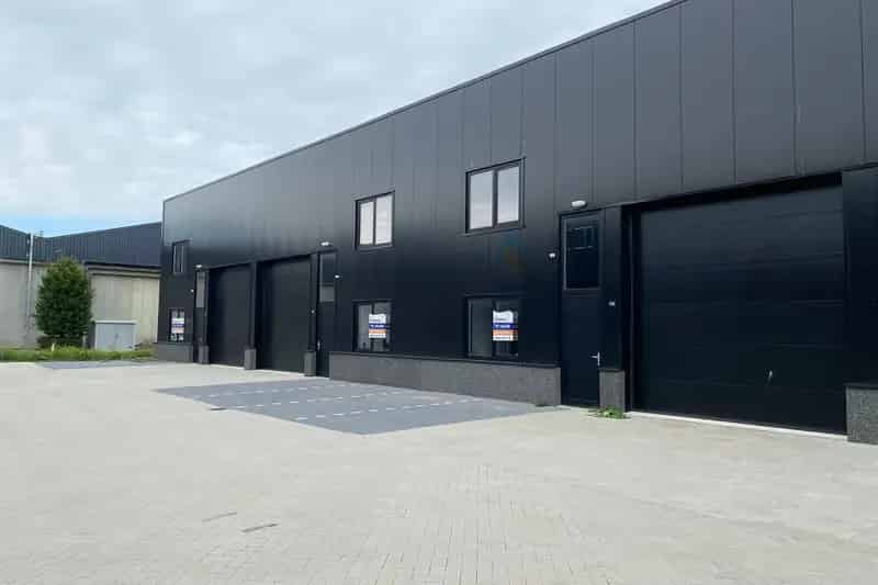 Bedrijfshal te Huur Numansdorp Newtonstraat