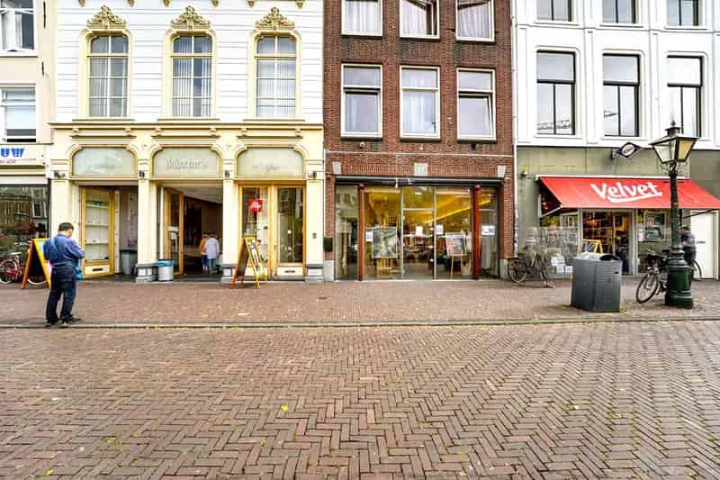 Winkel te huur Leiden Centrum 95m²  Historisch pand