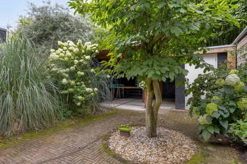 Tussenwoning te koop in Rozendaal Leusden