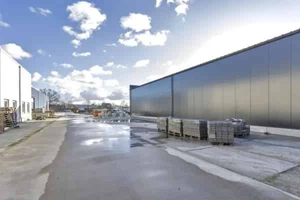 Bedrijfsunits 100m²  Surhuisterveen  A7  Energiezuinig
