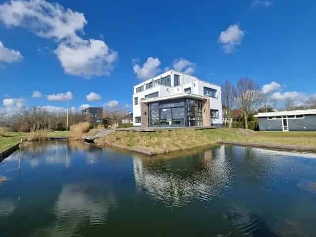 Luxe Villa Almere Overgooi te Huur Energieklasse A Vloerverwarming Airco