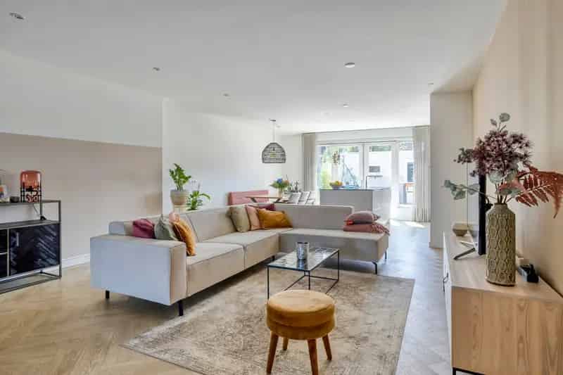 Ruime woning Etten Leur 3 slaapkamers luxe keuken tuin parkeerplaats