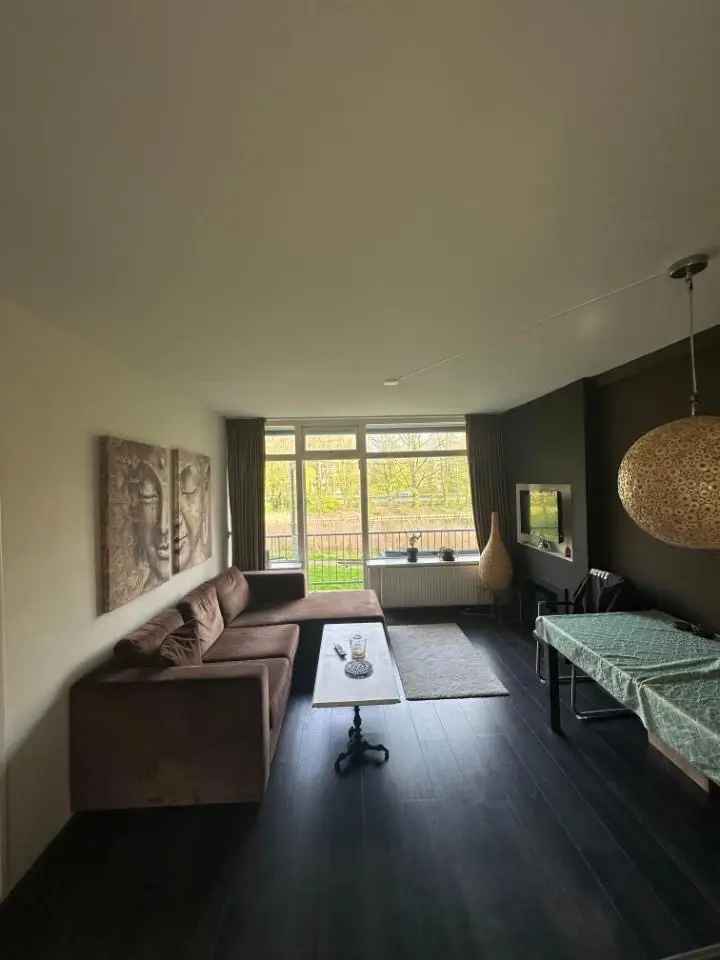 Kamer Amstelveen: Gezellige kamer voor werkende professional