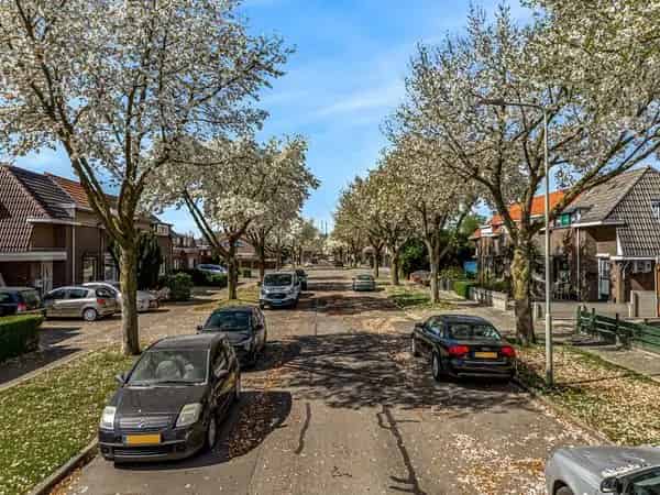 Ruime Hoekwoning Geleen Lindenheuvel Aanbouw Opbouw Garage Tuin
