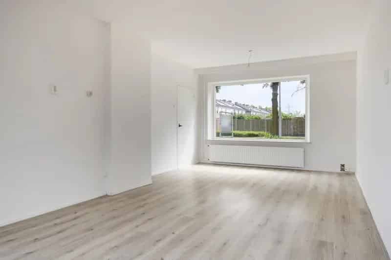 Gemoderniseerde Tussenwoning Oss Garage Diepe Tuin