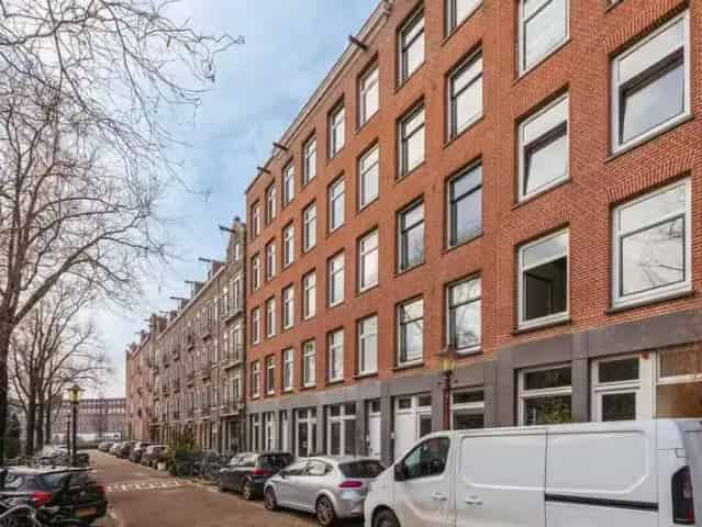 3-kamer appartement Oud-West 41m² gerenoveerd balkon eigen grond