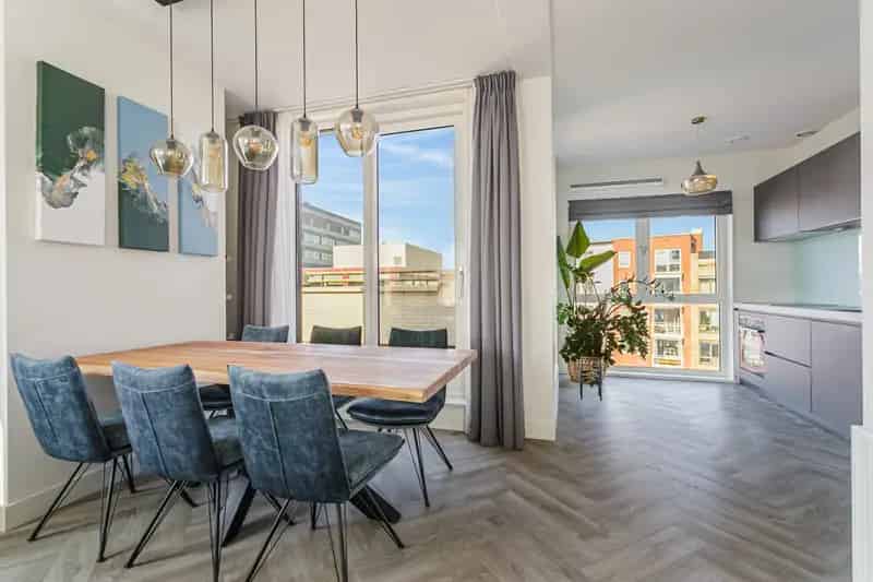 Penthouse Diemen: Dakterras 47m2 2 slaapkamers Parkeerplaats