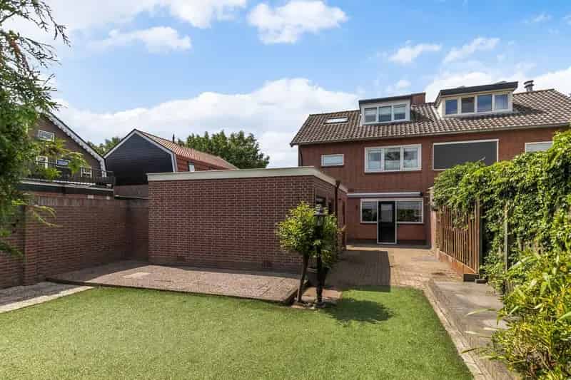 Huis te koop: Koningin Wilhelminastraat 9 3751 DD Bunschoten-Spakenburg | Funda