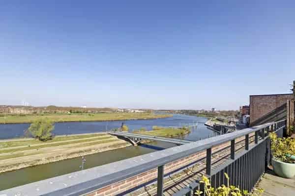 Appartement Havenkade Venlo: Modern Gemeubileerd met Dakterras