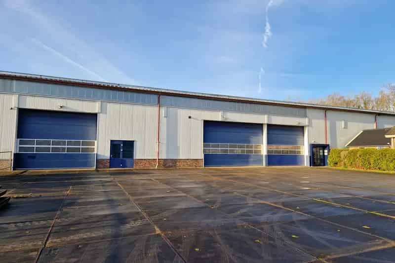 Bedrijfshal te Huur Holten 780m² Opslag Productie Kantoor