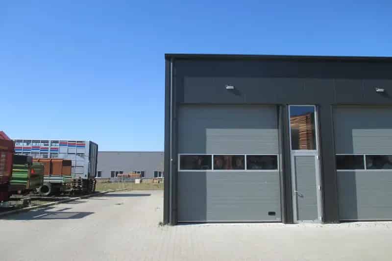 Bedrijfshal Franeker te koop: 55m² unit met zolder