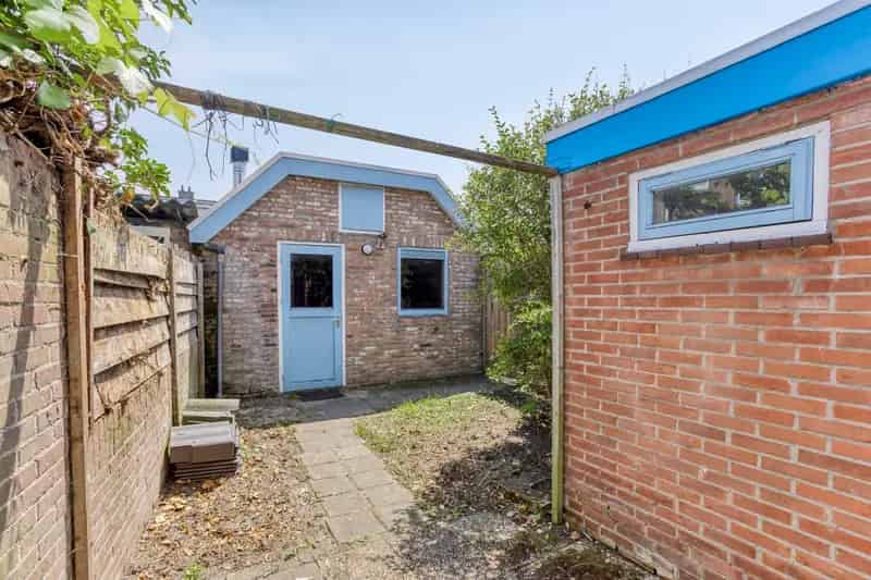 Huis te koop Deventer Perzikstraat: 4 slaapkamers, zonnige tuin