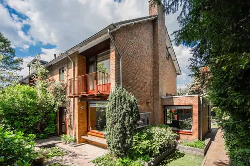 Huis te koop Aerdenhout: Ruime 3-kamer hoekwoning met tuin