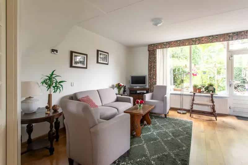 Huis te koop Soest Overhees 4 slaapkamers tuin vijver