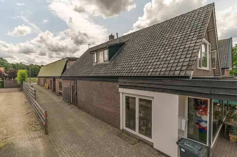 Bedrijfshal te Huur Elspeet 480m2 Kantoor Opslag