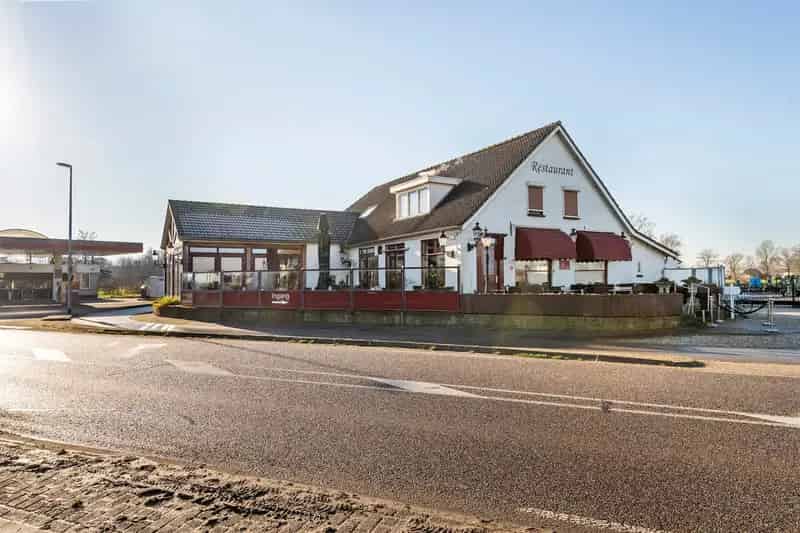 Horecaruimte Asch te koop Restaurant met Terras en B&B