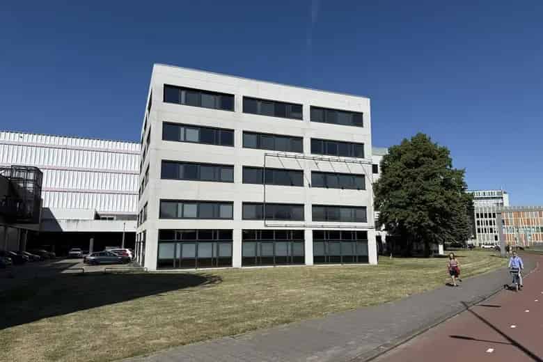 920 - 2.281 m2 kantoorruimte te huur in Rotterdam