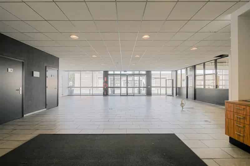 Bedrijfshal Den Helder te koop 690m2 Showroom Opslag