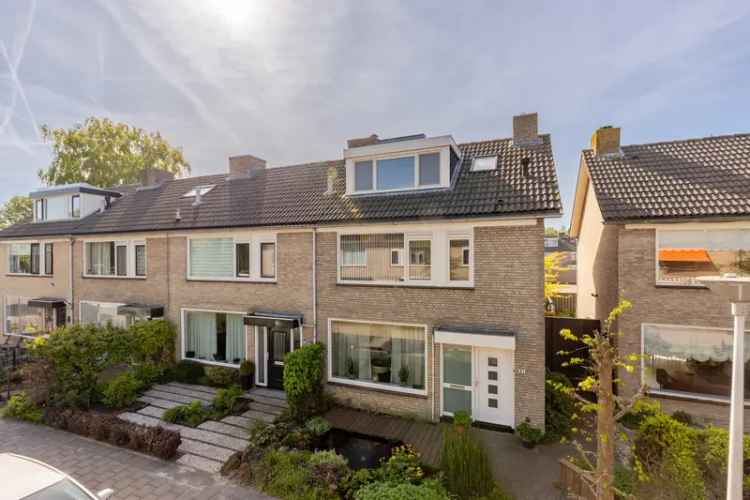 Huis te koop Maasland: Ruime hoekwoning met garage en energielabel A