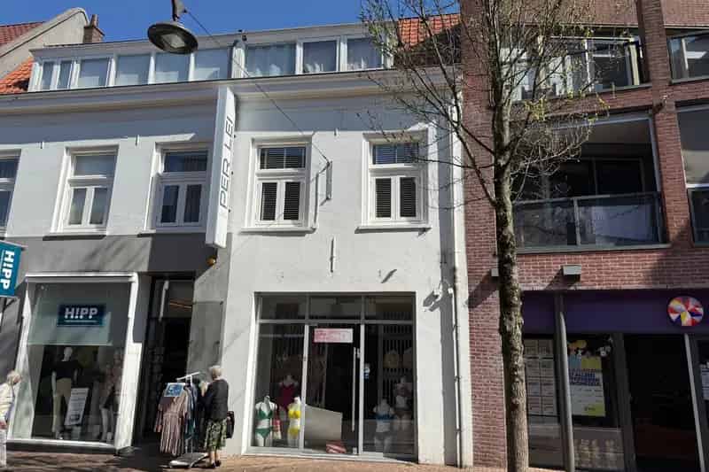 Appartement te koop Ede Centrum: Ruim dakterras en berging