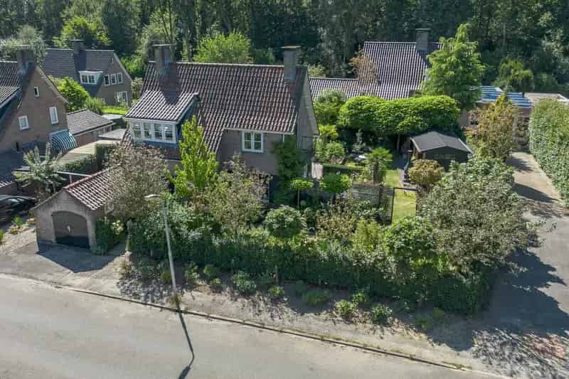 Huis te koop Amersfoort Bergkwartier: 3 slaapkamers, grote tuin