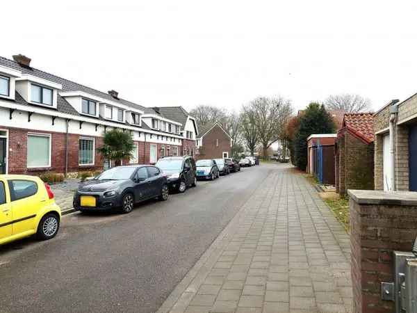 Nette gezinswoning 3 slaapkamers nabij scholen en winkels