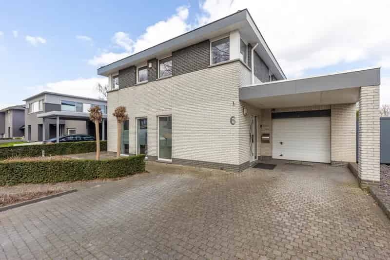 Luxe Villa te koop in Beekdal Sittard