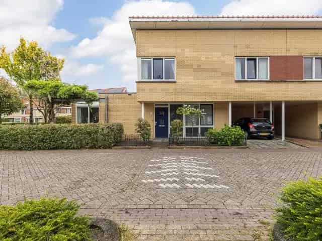 Semi-bungalow Enschede Wesselerbrink Noordoost: ideaal voor ouderen