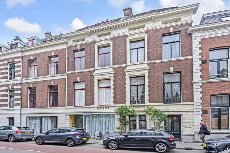 Appartement te koop Zeeheldenkwartier 70m2 terras parkeerplaats