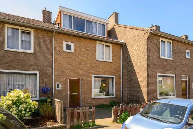 Huis te koop Delft 5 slaapkamers 106m2 nabij TU Delft