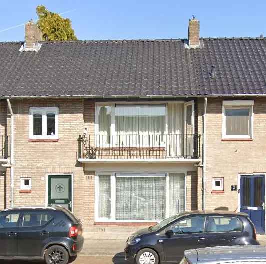 4 Slaapkamers Tussenwoning Geldrop Nabij Centrum