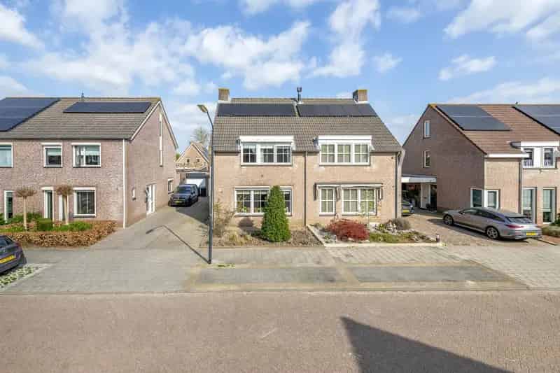 Twee Onder Een Kapwoning Waspik