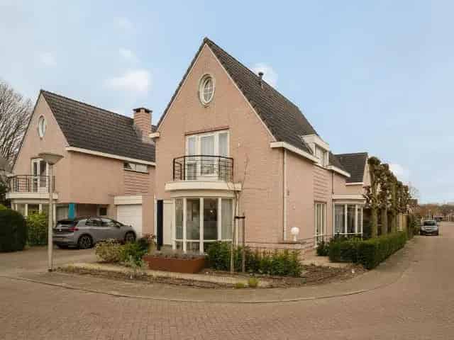 Ruime Vrijstaande Woning Helmerhoek 5 Slaapkamers Garage Tuin