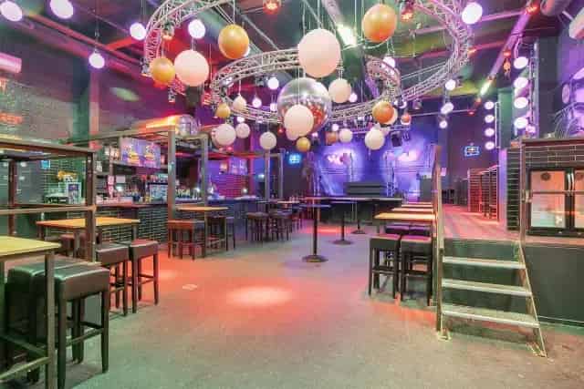 CLUB CUE Breda te Koop: Nachthorecagelegenheid